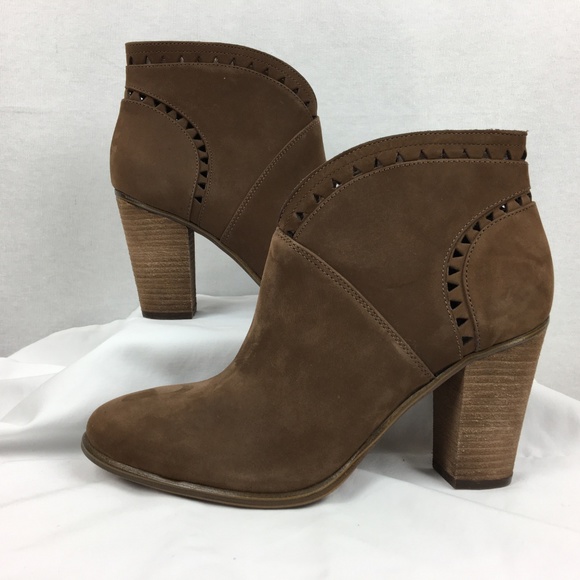 NEW Vince Camuto Coco Loco Nubuck Ankle Boots 9.5 - Picture 1 of 8
